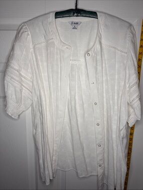 77 Park White Button-Up Embroidered Short Sleeve Top